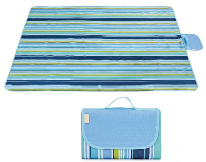 Fold Up Waterproof Picnic Blanket Environmental Protection With Velcro