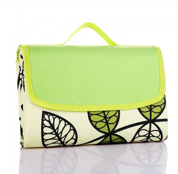 Outdoor Portable Pocket Picnic Blanket , Collapsible Waterproof Picnic Mat