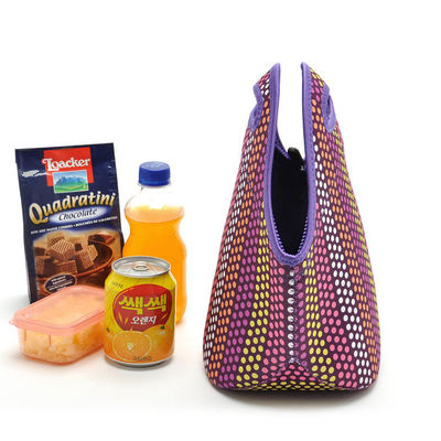 Manufacturers produce customized lunch bags for convenient transportation and good storage