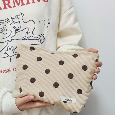 Velvet Cosmetic Bag Makeup Bag Large Capacity Shockproof and Durable Cosmetic Pouch Zipper Makeup Bags Travel Toiletry