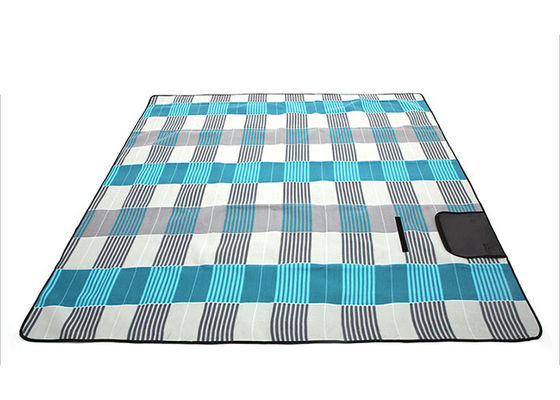 Family Outdoor Picnic Accessories Padded Fleece Picnic Blanket With Waterproof Backing