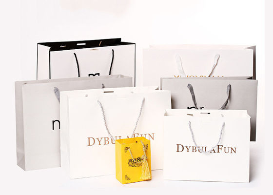Folding Custom White Paper Gift Bags , Paper Shopping Bags With Handles